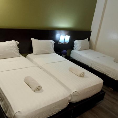 Makati Boutique Hotel Near Naia Airport Terminal 3 Edsa Pasay Cbd Makati City Ngoại thất bức ảnh