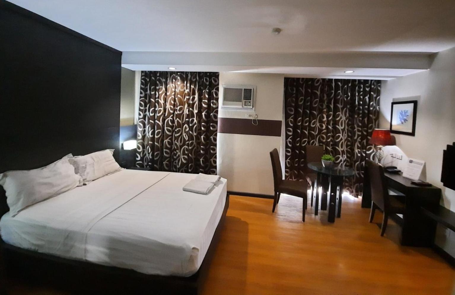 Makati Boutique Hotel Near Naia Airport Terminal 3 Edsa Pasay Cbd Makati City Ngoại thất bức ảnh