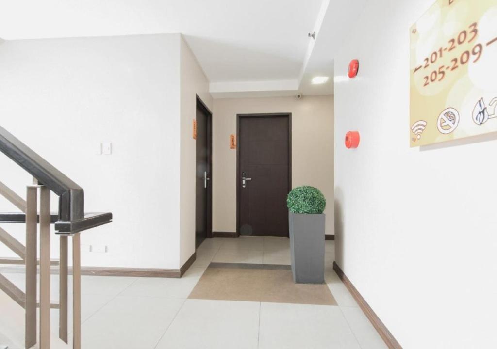 Makati Boutique Hotel Near Naia Airport Terminal 3 Edsa Pasay Cbd Makati City Ngoại thất bức ảnh