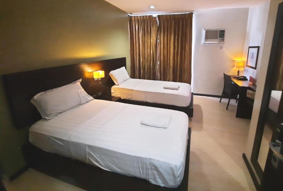 Makati Boutique Hotel Near Naia Airport Terminal 3 Edsa Pasay Cbd Makati City Ngoại thất bức ảnh
